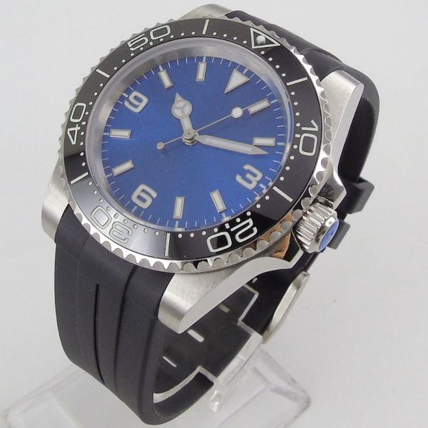 wristwatches black sub mechanical men wristwatch simple nh35 movement screw crown sapphire crystal rubber strap luminous marks, Slivery;brown
wristwatches black sub mechanical men wristwatch simple nh35 movement screw crown sapphire crystal rubber strap luminous marks, Slivery;brown