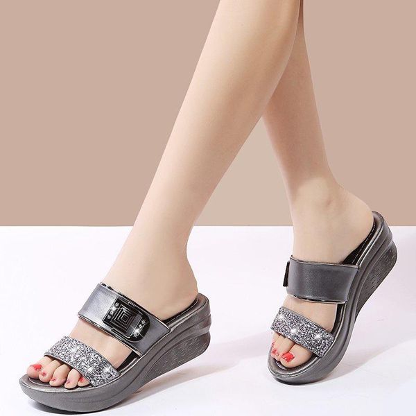 slippers big size 41 women bling high heels platform shoes rhinestone ladies thick sole beach slides gold 9070l, Black
slippers big size 41 women bling high heels platform shoes rhinestone ladies thick sole beach slides gold 9070l, Black