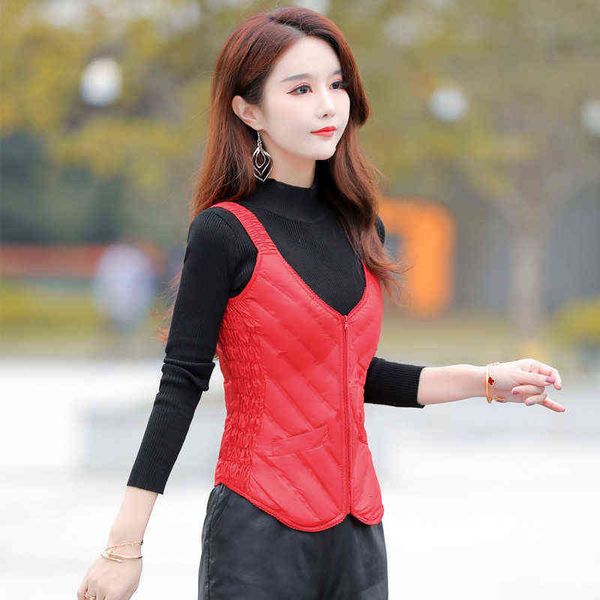 2021 autumn and winter lightweight down vest women's fashion inside white duck et trend, Black;white
2021 autumn and winter lightweight down vest women's fashion inside white duck et trend, Black;white