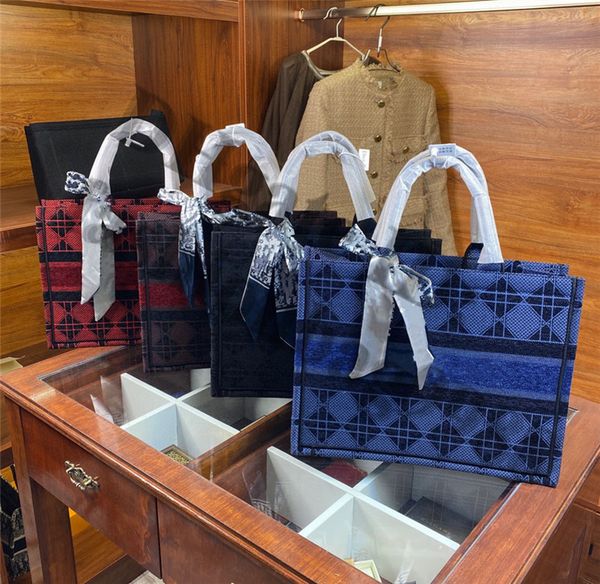 fashion women large embroidery totes handbags luxury brand ladies high capacity big hand bags mother shopping tote woman lady luxurious hand
fashion women large embroidery totes handbags luxury brand ladies high capacity big hand bags mother shopping tote woman lady luxurious hand