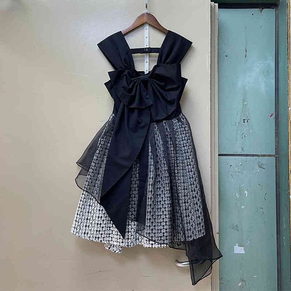 women patchwork bow spliced voile irregular dress square collar sleeveless fashion spring summer 2f0595 210510, Black;gray
women patchwork bow spliced voile irregular dress square collar sleeveless fashion spring summer 2f0595 210510, Black;gray