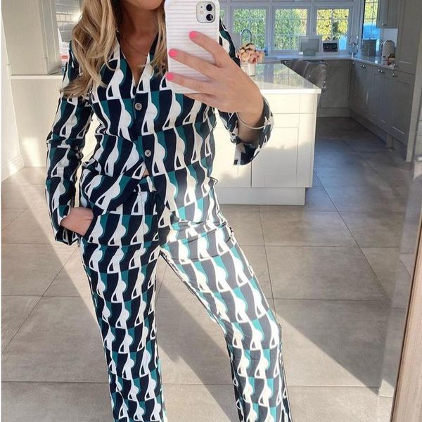 women's two piece pants prepomp 2021 chic geometric print vintage women suits v neck oversize shirts high waist straight set gd153, White
women's two piece pants prepomp 2021 chic geometric print vintage women suits v neck oversize shirts high waist straight set gd153, White