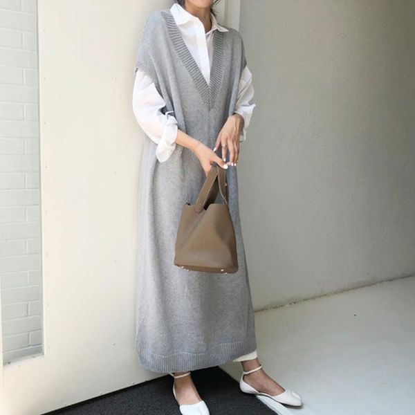 casual dresses 2021 autumn japanese long vest jacket over the knee korean loose knit dress v-neck solid color sleeveless women, Black;gray
casual dresses 2021 autumn japanese long vest jacket over the knee korean loose knit dress v-neck solid color sleeveless women, Black;gray