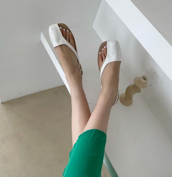 slippers women mule barefoot sandals mary jane solid toe-covered slipper fashion pointed toe lady flat slides shoes, Black
slippers women mule barefoot sandals mary jane solid toe-covered slipper fashion pointed toe lady flat slides shoes, Black