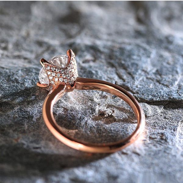 mens and womens ring cao shi's classic four claw imitation zircon hand jewelry, Golden;silver
mens and womens ring cao shi's classic four claw imitation zircon hand jewelry, Golden;silver