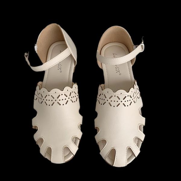 summer fashion hollow roman sandals casual women's shoes cross weave buckle closed toe pu leather black
summer fashion hollow roman sandals casual women's shoes cross weave buckle closed toe pu leather black