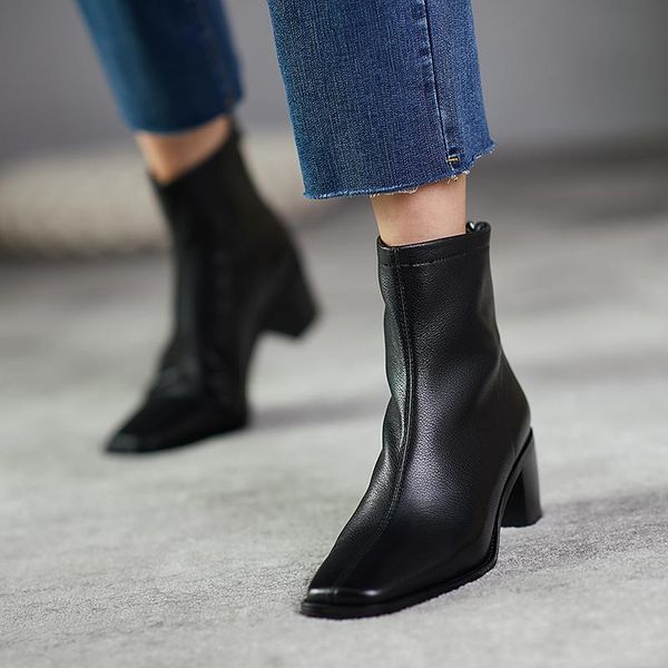boots 2021 winter first layer cowhide square toe thick heel mid-heel short, Black
boots 2021 winter first layer cowhide square toe thick heel mid-heel short, Black