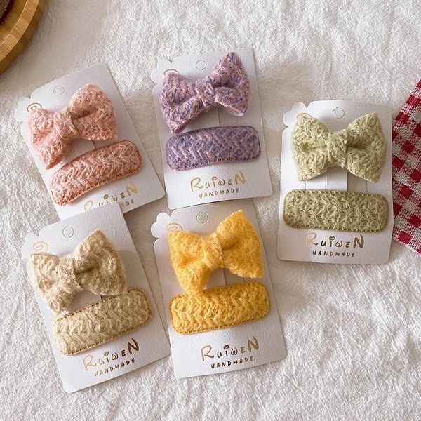 pcs sweet girl simple small fragrance knit woolen bow duckbill clip fashion children's square bb hair accessories, Slivery;white
pcs sweet girl simple small fragrance knit woolen bow duckbill clip fashion children's square bb hair accessories, Slivery;white