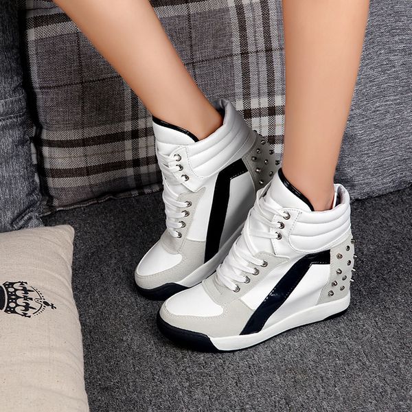 women's spring and autumn fashion korean rivet inner raised round head waterproof platform women's sho, Black
women's spring and autumn fashion korean rivet inner raised round head waterproof platform women's sho, Black