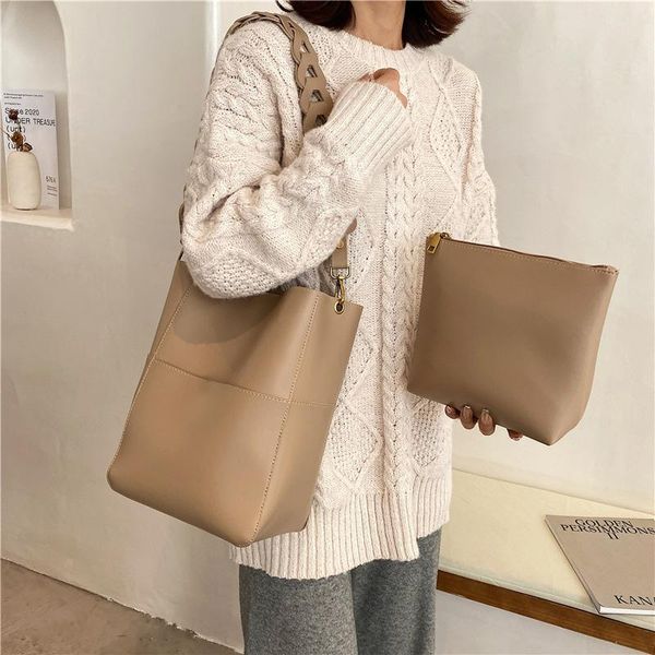 autumn and winter retro large-capacity bucket bag ladies 2021 wave korean version of the wild single shoulder messenger bags
autumn and winter retro large-capacity bucket bag ladies 2021 wave korean version of the wild single shoulder messenger bags