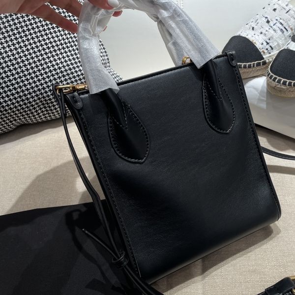 designer crossbody bag handbags shoulder totes bags high-quality genuine leather fashion brand 2 various styles different colors with the or
designer crossbody bag handbags shoulder totes bags high-quality genuine leather fashion brand 2 various styles different colors with the or