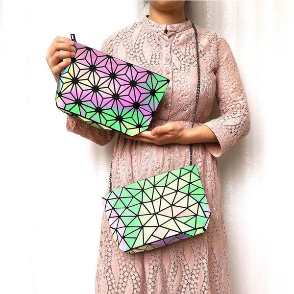 evening bags chain shoulder bag for women fashion folding geometric holographic luminous trendy brand reflective crossbody
evening bags chain shoulder bag for women fashion folding geometric holographic luminous trendy brand reflective crossbody