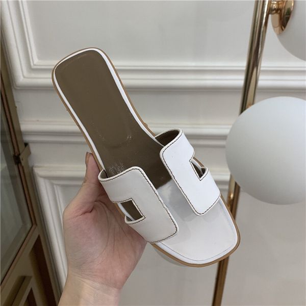 2021 beach slippers classic flat woman summer slides lady cartoon big head sandals leather l bath fashion women shoes large size 35-41, Black
2021 beach slippers classic flat woman summer slides lady cartoon big head sandals leather l bath fashion women shoes large size 35-41, Black