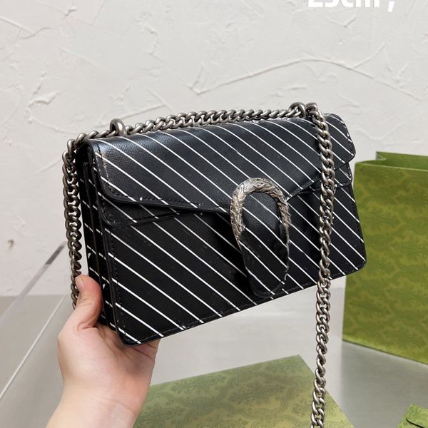 purse flap cross body bags chain bag shoulder handbag women clutch mini envelope bag genuine leather wallet fashion letter print hardware ha
purse flap cross body bags chain bag shoulder handbag women clutch mini envelope bag genuine leather wallet fashion letter print hardware ha