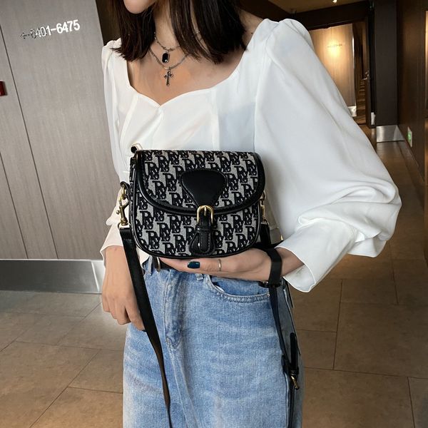 luxury handbags popular women's bag new french fashion ins chain single shoulder messenger bag foreign style handbag
luxury handbags popular women's bag new french fashion ins chain single shoulder messenger bag foreign style handbag