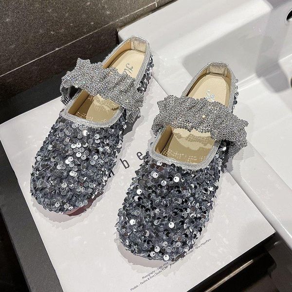 summer women sequined rhinestone shallow mouth single shoes female fashion casual low heel soft sole peas loafer slippers, Black
summer women sequined rhinestone shallow mouth single shoes female fashion casual low heel soft sole peas loafer slippers, Black
