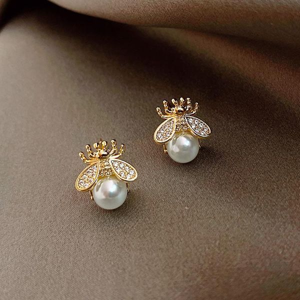stud korean exquisite honey bee pearl earrings fashion temperament versatile small elegant ladies jewelry, Golden;silver
stud korean exquisite honey bee pearl earrings fashion temperament versatile small elegant ladies jewelry, Golden;silver