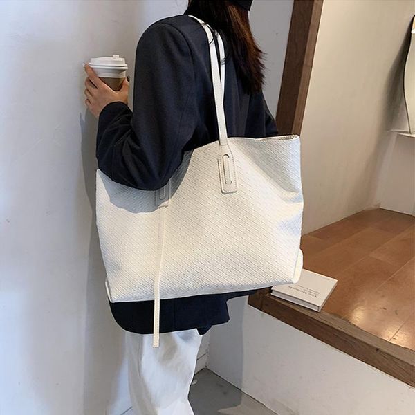evening bags woven lattice women's shoulder bag large capacity tote designer luxury female handbag fashion underarm
evening bags woven lattice women's shoulder bag large capacity tote designer luxury female handbag fashion underarm
