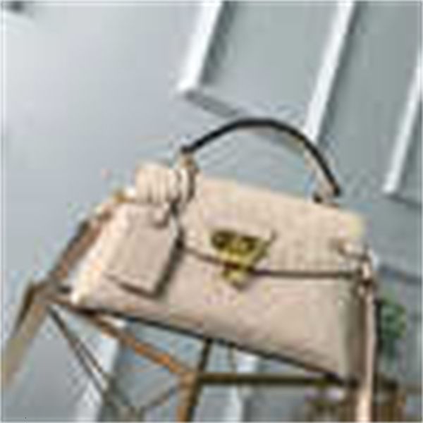 cross handles brand iconic designer bags luxury clutches handbags m53941 georges shoulder bb totes handbag body bag presbyopia large eve
cross handles brand iconic designer bags luxury clutches handbags m53941 georges shoulder bb totes handbag body bag presbyopia large eve