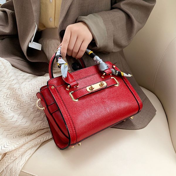 luxury handbags women bags designer red wedding bridal pu leather shoulder crossbody bag for female totes bolsas feminine
luxury handbags women bags designer red wedding bridal pu leather shoulder crossbody bag for female totes bolsas feminine