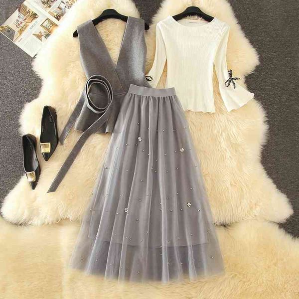 autumn new 3 piece set women flare long sleeve bow tie pullover sweater + wool ruffle vest + long pearl beading mesh skirts 210407, White
autumn new 3 piece set women flare long sleeve bow tie pullover sweater + wool ruffle vest + long pearl beading mesh skirts 210407, White