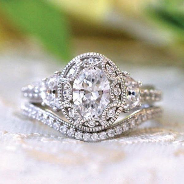 artistic temperament inlaid egg-shaped zircon ring set. elegant and personalized wedding for women, birthday gift cluster rings, Golden;silver
artistic temperament inlaid egg-shaped zircon ring set. elegant and personalized wedding for women, birthday gift cluster rings, Golden;silver