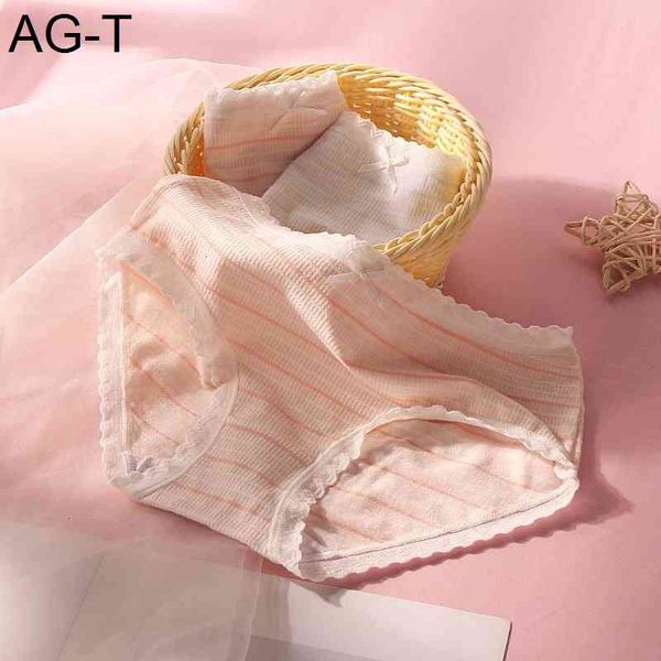baby women's underwear middle waist triangle with white lace ee girl stripe cotton crotch, Black;pink
baby women's underwear middle waist triangle with white lace ee girl stripe cotton crotch, Black;pink