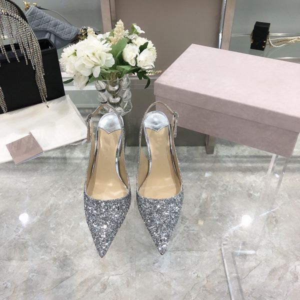 a pair annual sandal meeting of heels can conquer all men essential item three colors black goodswholesalenude silver size 35 to 39
a pair annual sandal meeting of heels can conquer all men essential item three colors black goodswholesalenude silver size 35 to 39