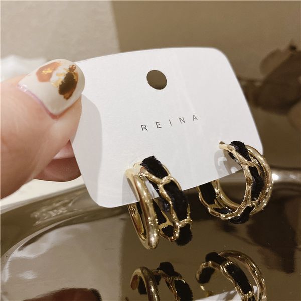 afshor korean velvet winter c shape chain charm earrings simple silver needle ear hoop 2021 new temperament female earring for women party g, Golden
afshor korean velvet winter c shape chain charm earrings simple silver needle ear hoop 2021 new temperament female earring for women party g, Golden