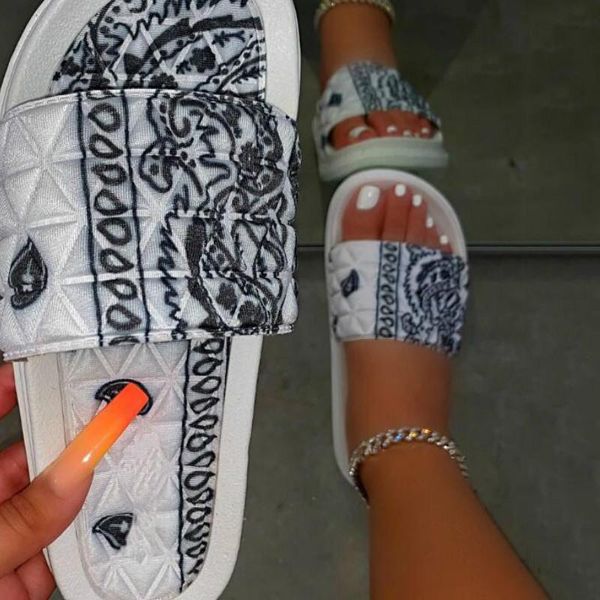 sandals summer women beach shoes fashion woman slide slippers ladies flat slip on femme sandalias mujer zapatos plus size 36-43, Black
sandals summer women beach shoes fashion woman slide slippers ladies flat slip on femme sandalias mujer zapatos plus size 36-43, Black