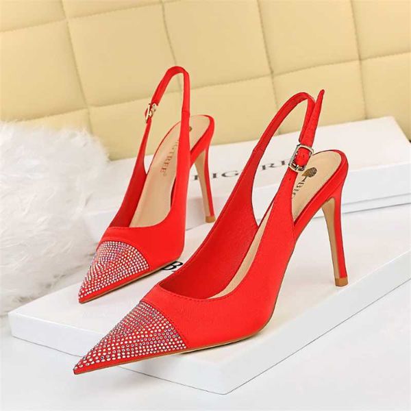sandals shoes women's pointed toe women pumps rhinestone ladies hollow out heeled plus size 43, Black
sandals shoes women's pointed toe women pumps rhinestone ladies hollow out heeled plus size 43, Black