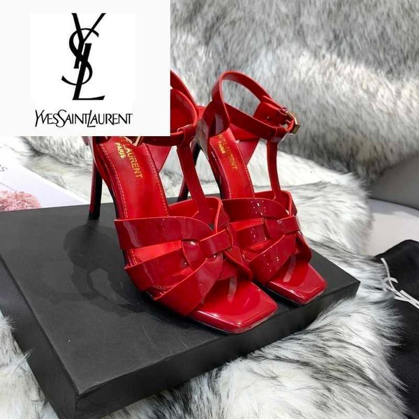 mules designer loafers dress luxury slippers brand slides pumps women ballerinas sneakers high shoes heels sandals pxxs, Black;white
mules designer loafers dress luxury slippers brand slides pumps women ballerinas sneakers high shoes heels sandals pxxs, Black;white