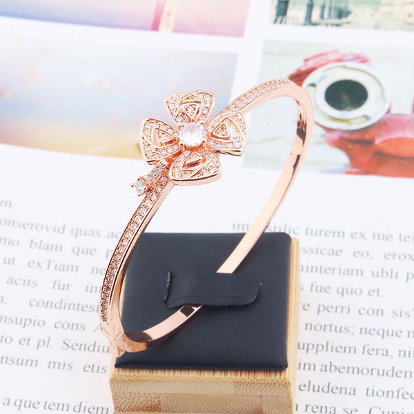 japanese and korean style small fresh lucky four leaf flexible bracelet ring set casual women's luxury jewelry campus gift, Golden;silver
japanese and korean style small fresh lucky four leaf flexible bracelet ring set casual women's luxury jewelry campus gift, Golden;silver