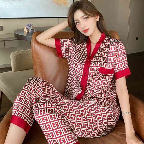 women satin pajamas v neck design patterned silk like nightwear set short sleeve and long pants ladies homewear, Black;red
women satin pajamas v neck design patterned silk like nightwear set short sleeve and long pants ladies homewear, Black;red