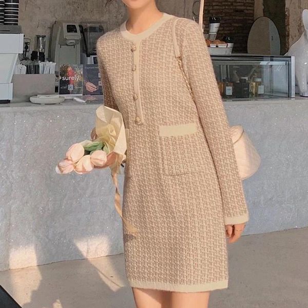 casual dresses korean knitted women 2021 autumn french slim waist vintage temperament long sleeve single breasted vestidos mujer, Black;gray
casual dresses korean knitted women 2021 autumn french slim waist vintage temperament long sleeve single breasted vestidos mujer, Black;gray