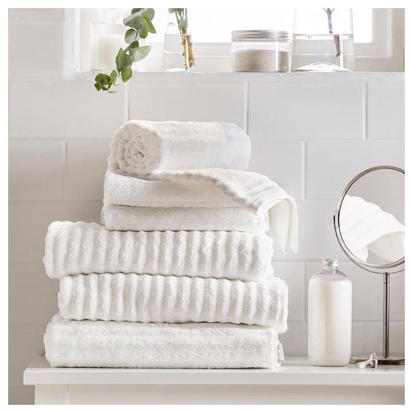 towel 3pcs thickening ,white , 1pc bath towel,1pc washcloth ,1pc hand towel, weight 700g per square meter
towel 3pcs thickening ,white , 1pc bath towel,1pc washcloth ,1pc hand towel, weight 700g per square meter