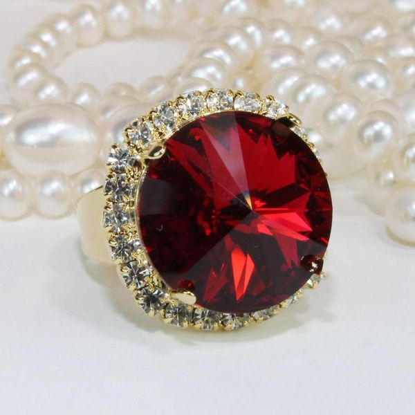 wedding rings exaggerated inlaid round-shaped red zircon women trendy simple engagement with big stone jewelry, Slivery;golden
wedding rings exaggerated inlaid round-shaped red zircon women trendy simple engagement with big stone jewelry, Slivery;golden