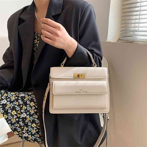 2021 new leisure small square fashion one shoulder messenger handbag korean style women's bag
2021 new leisure small square fashion one shoulder messenger handbag korean style women's bag