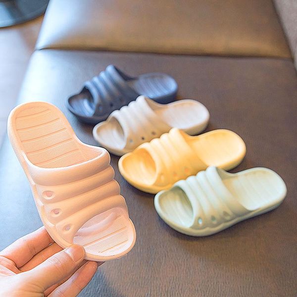 slipper quality toddler bathroom non-slip soft eva kid' slippers girls boys summer winter solid flip flops indoor home baby shoes, Black;grey
slipper quality toddler bathroom non-slip soft eva kid' slippers girls boys summer winter solid flip flops indoor home baby shoes, Black;grey