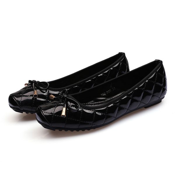 2021 Fashion Flats for Women Boat Shoes Slip on Casual Woman Shoes Ladies Flat Footwear Black Blue Red Big Size 41 A2293
2021 Fashion Flats for Women Boat Shoes Slip on Casual Woman Shoes Ladies Flat Footwear Black Blue Red Big Size 41 A2293