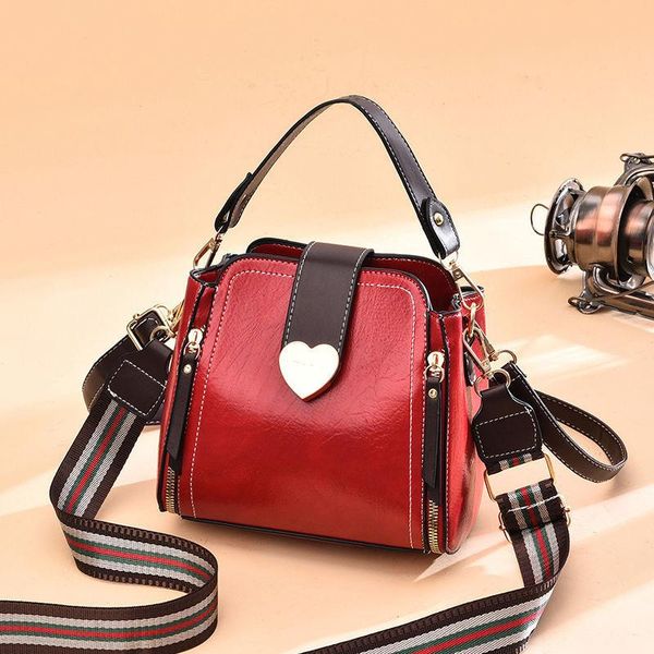 cosmetic bags & cases 2021 fashion versatile trend korean soft skin bucket bag women's single shoulder spring and summer small
cosmetic bags & cases 2021 fashion versatile trend korean soft skin bucket bag women's single shoulder spring and summer small