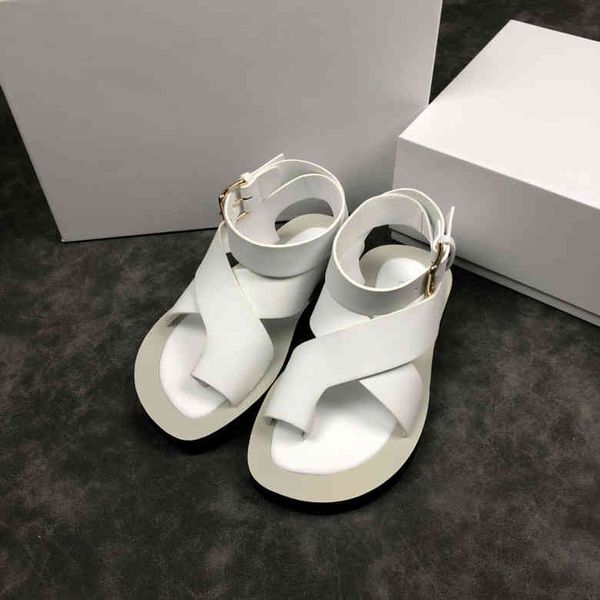 sale- fashion women's sandals slippers for women luxury designer flower printed beach flip flops slipper quality gc18080101, Black
sale- fashion women's sandals slippers for women luxury designer flower printed beach flip flops slipper quality gc18080101, Black