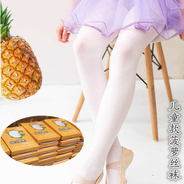 2020 meat through cutting pantyhose pineapple children's summer thin silk student dance socks, Black;white
2020 meat through cutting pantyhose pineapple children's summer thin silk student dance socks, Black;white