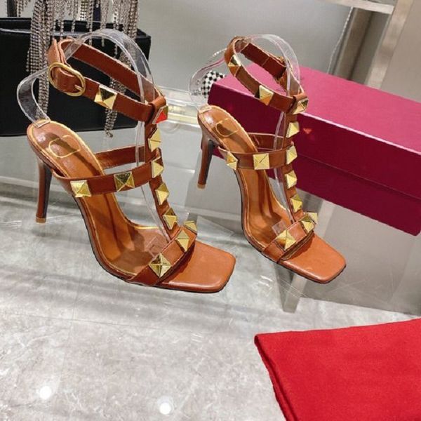 classic fashion slides sandals lady summer sandals designer metal buckle large size leather thick bottom high heeled women shoe bagshoe1978, Black
classic fashion slides sandals lady summer sandals designer metal buckle large size leather thick bottom high heeled women shoe bagshoe1978, Black