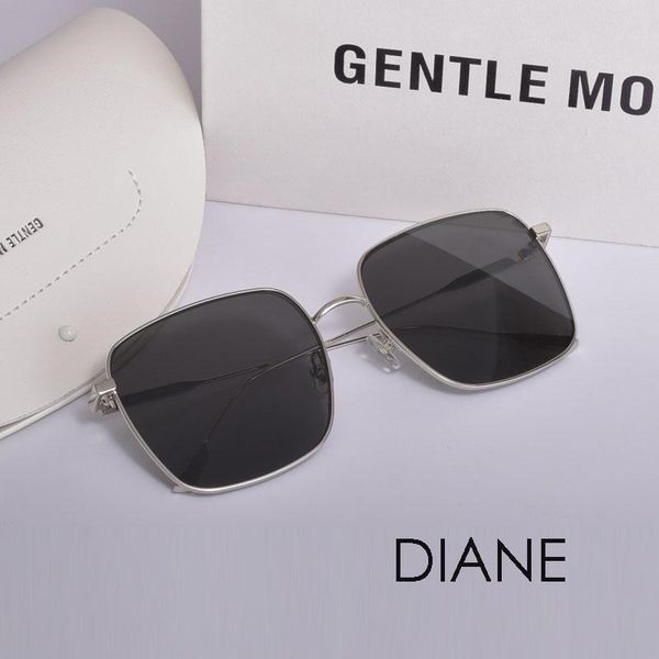 sunglasses 2021 korean brand design gentle diane titanium alloy square uv400 women men with original box, White;black
sunglasses 2021 korean brand design gentle diane titanium alloy square uv400 women men with original box, White;black
