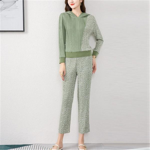 women's two piece pants miyake fold autumn fashion casual suit loose plus size hooded printed jacket straight leg two-piece, White
women's two piece pants miyake fold autumn fashion casual suit loose plus size hooded printed jacket straight leg two-piece, White