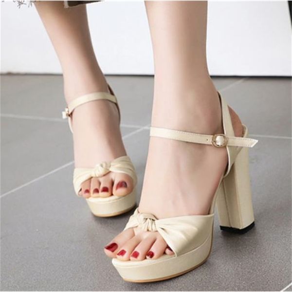 fashion bridal wedding shoes with knot sweet pink block heel designer sandals ivory black size 34 to 43
fashion bridal wedding shoes with knot sweet pink block heel designer sandals ivory black size 34 to 43