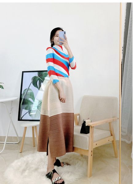 knits miyake fashion three quarter tofu pleats turtleneck thin color stripes print t-shirt, White
knits miyake fashion three quarter tofu pleats turtleneck thin color stripes print t-shirt, White