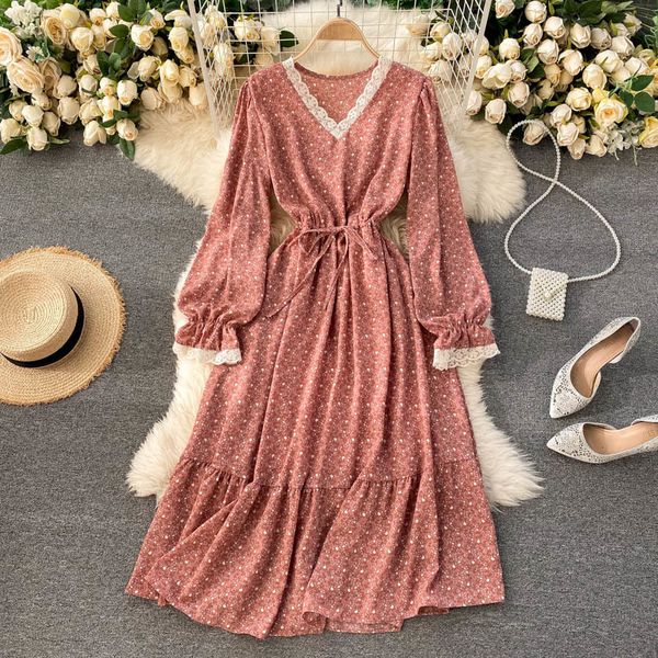 spring autumn vintage puff sleeve floral print dress elegant v-neck lace patchwork long casual lady beach 210423, Black;gray
spring autumn vintage puff sleeve floral print dress elegant v-neck lace patchwork long casual lady beach 210423, Black;gray