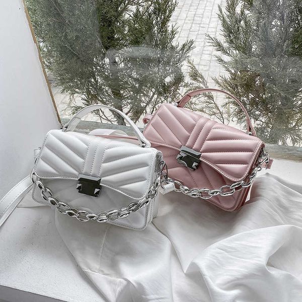 2021 summer embroidered chain handbag women's single shoulder diagonal simple fashion trend
2021 summer embroidered chain handbag women's single shoulder diagonal simple fashion trend